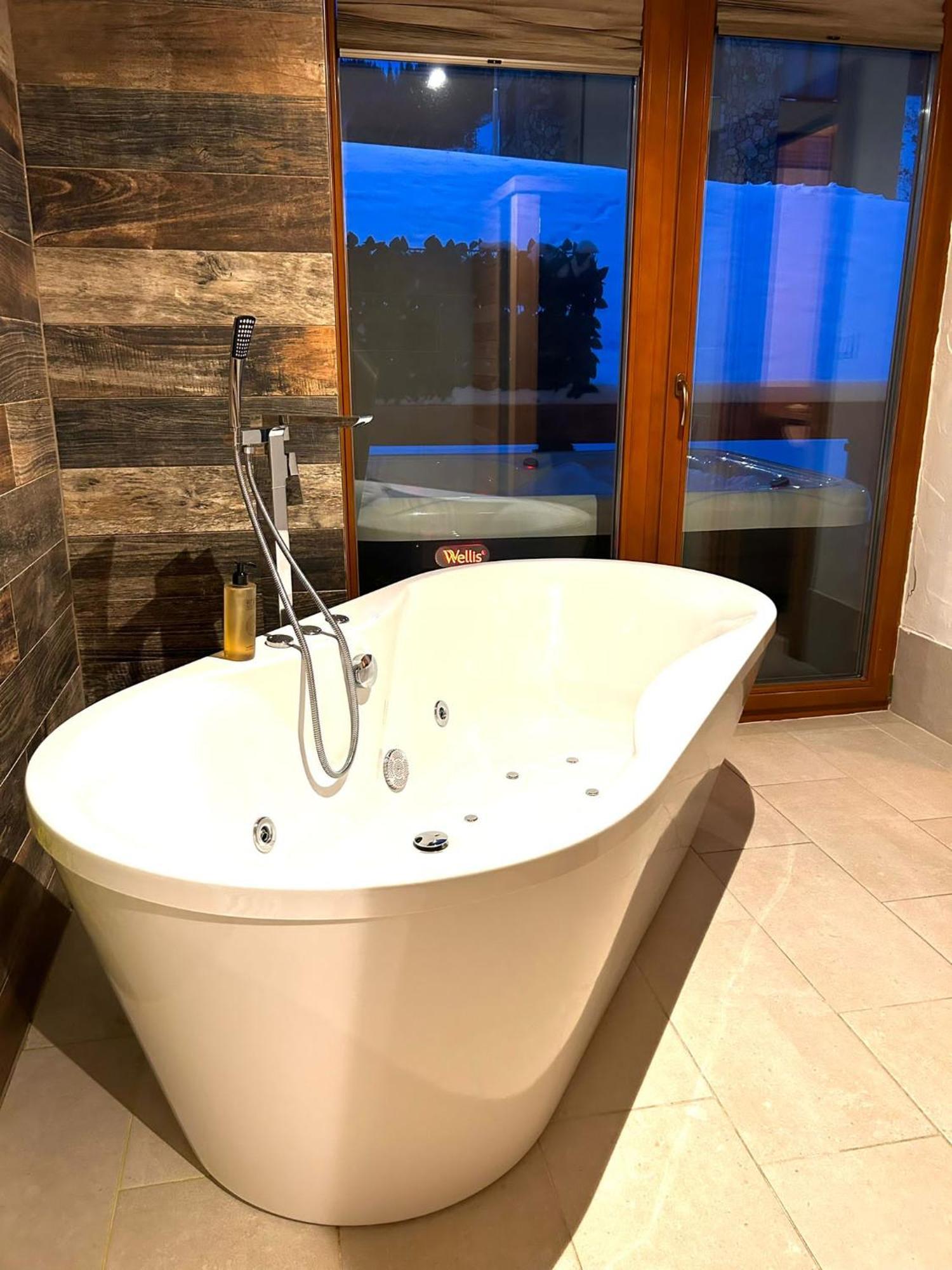 Chalet Jasna Wellness Apartment Maxim Jacuzzi & Sauna Demänovská Dolina Eksteriør bilde